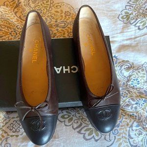 100% CHANEL Brown Black CC Ballet Shoe 41 11